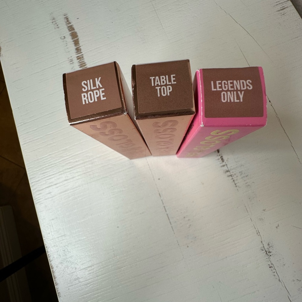 COPY - Jeffree Star lip gloss